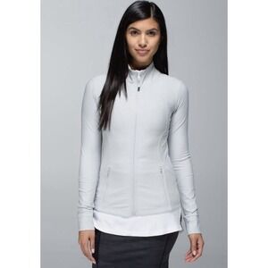 Lululemon Light Gray Long Sleeve Full Zip Slim Fit Forme Jacket Cuffins Size 4